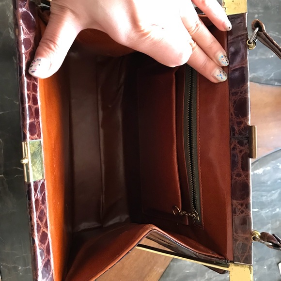 Vintage Alligator Kelly Bag with brass hardware - Picture 6 of 8